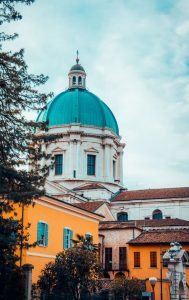 Lejebil & billeje i Brescia